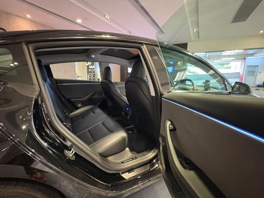 Model 3 RWD - Image 4